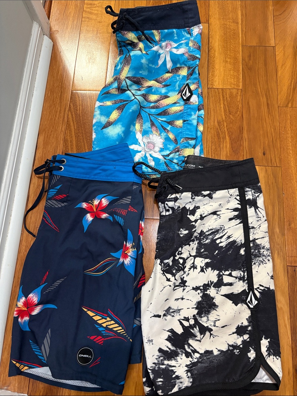 O'Neill Kids Blue Floral & Black Tie-Dye Swim Trunks Pack